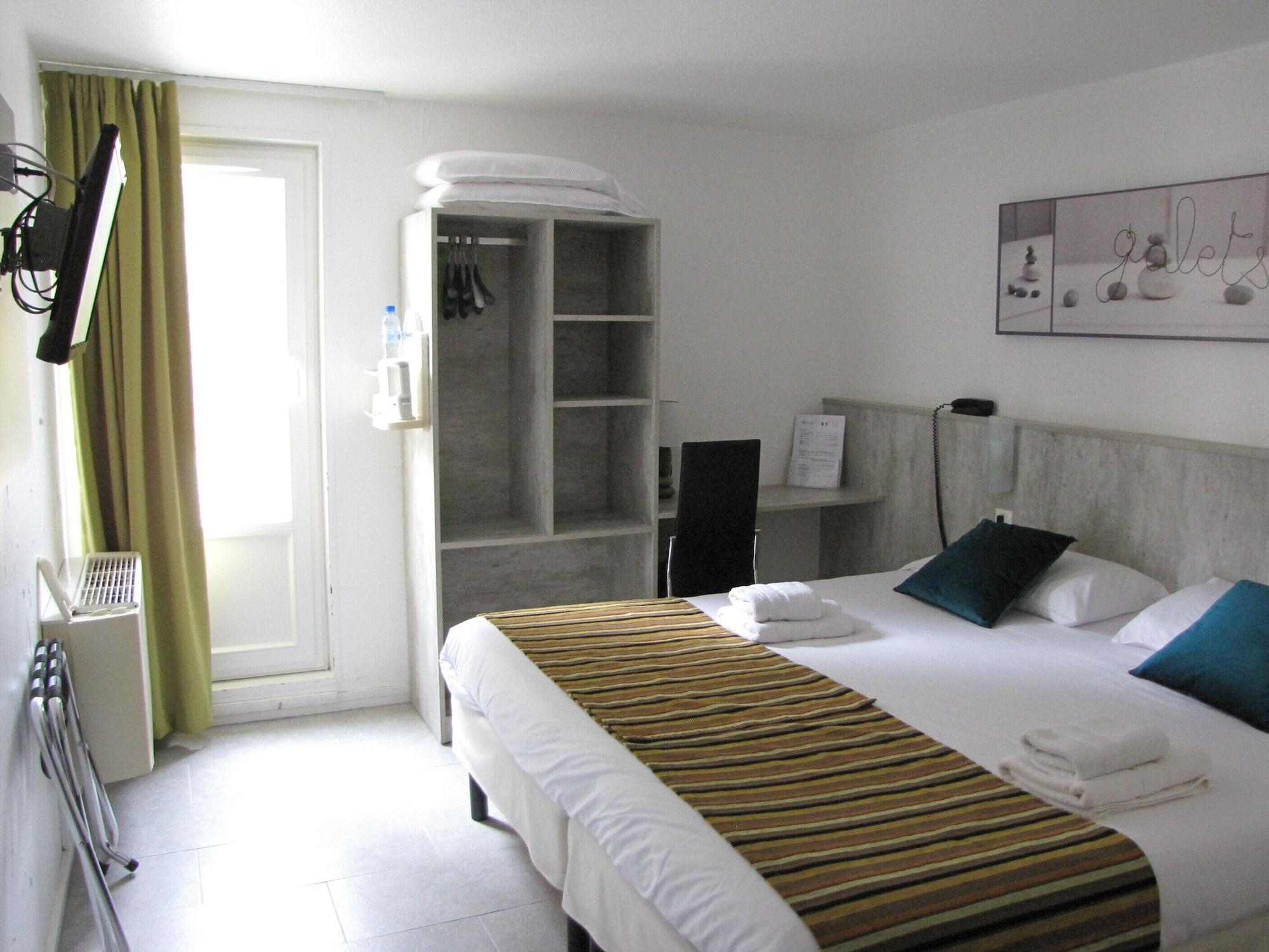 Brit Hotel Bosquet Carcassonne Cite Exterior photo