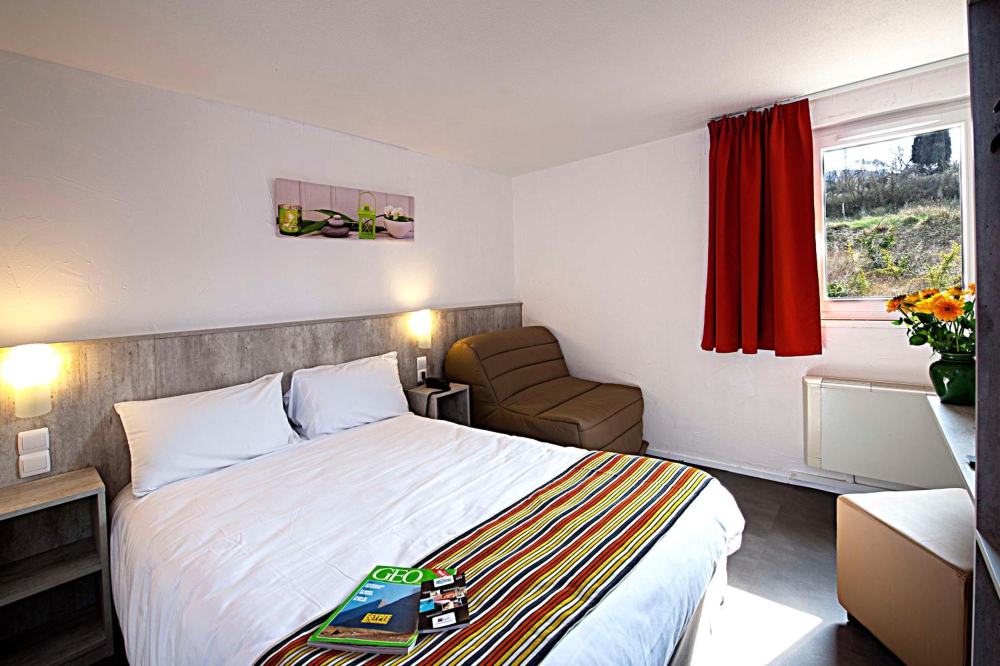 Brit Hotel Bosquet Carcassonne Cite Exterior photo