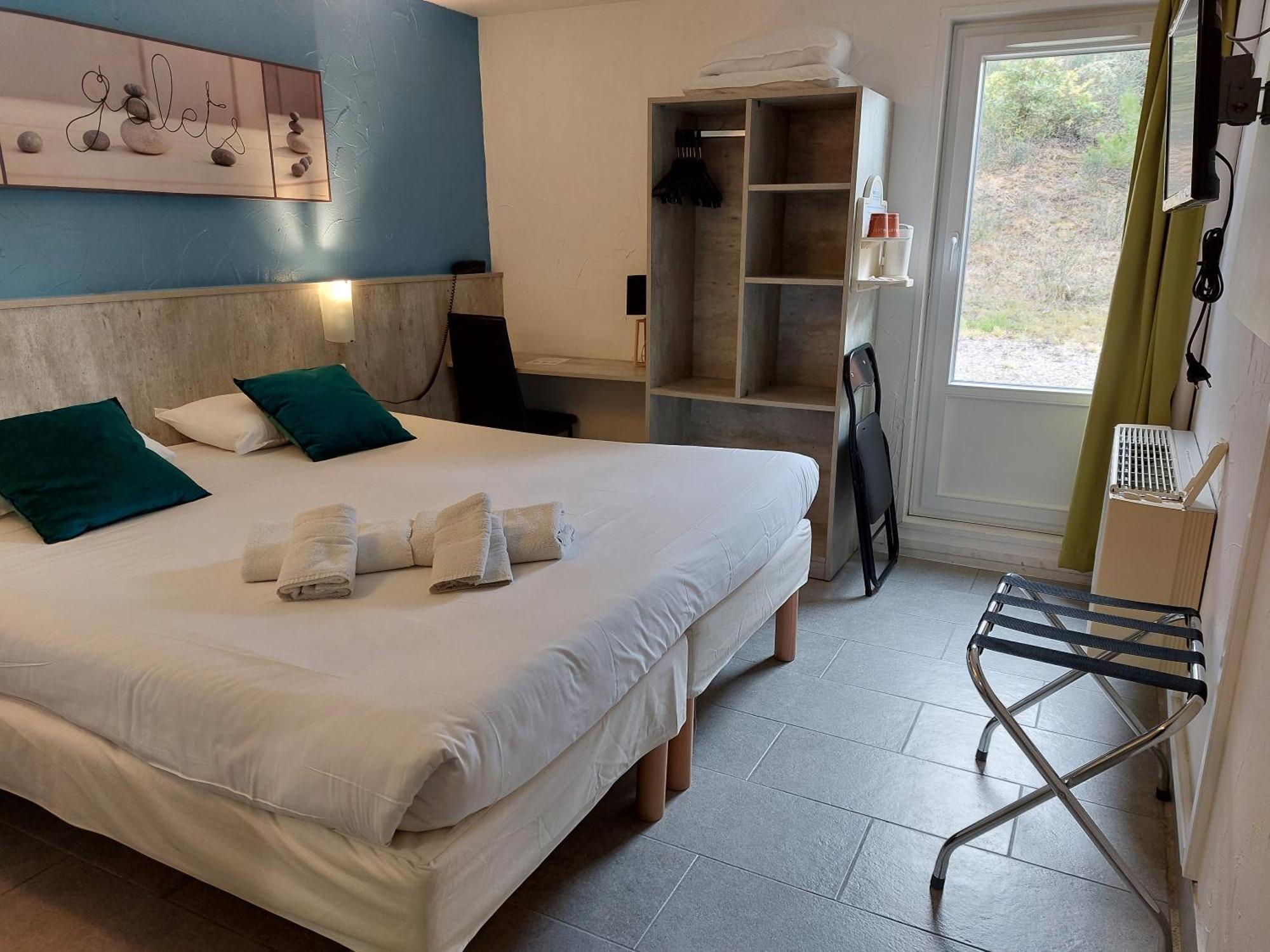 Brit Hotel Bosquet Carcassonne Cite Exterior photo