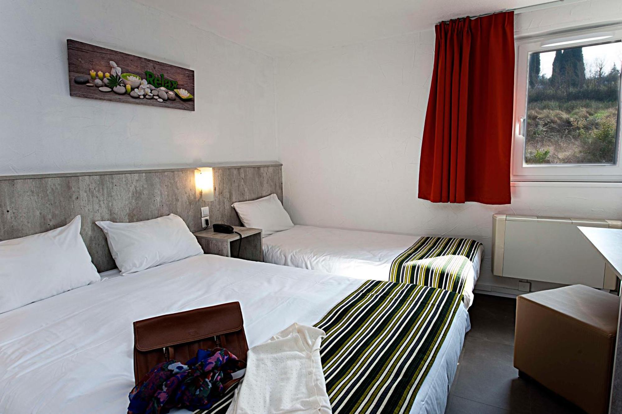 Brit Hotel Bosquet Carcassonne Cite Exterior photo