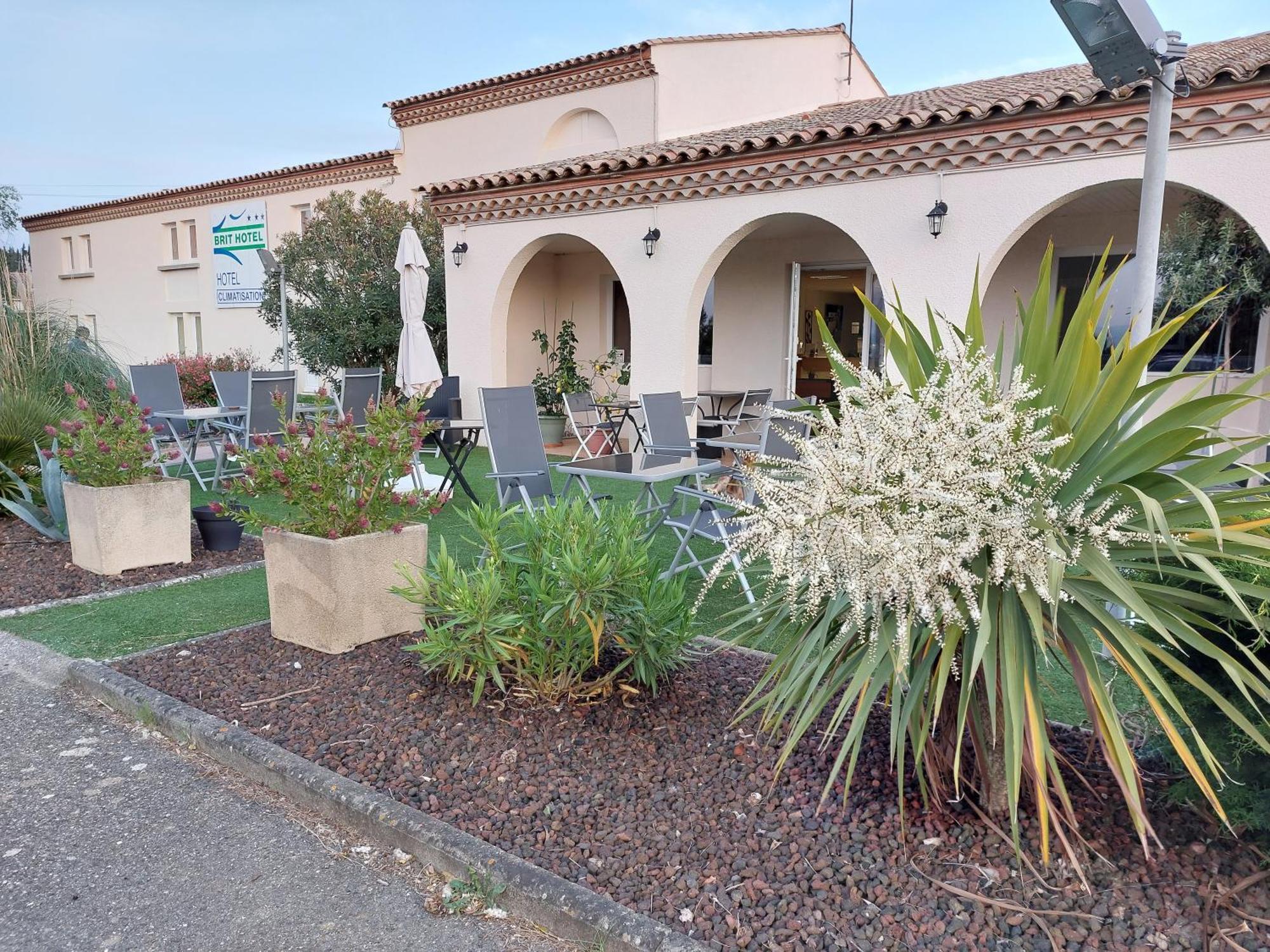 Brit Hotel Bosquet Carcassonne Cite Exterior photo