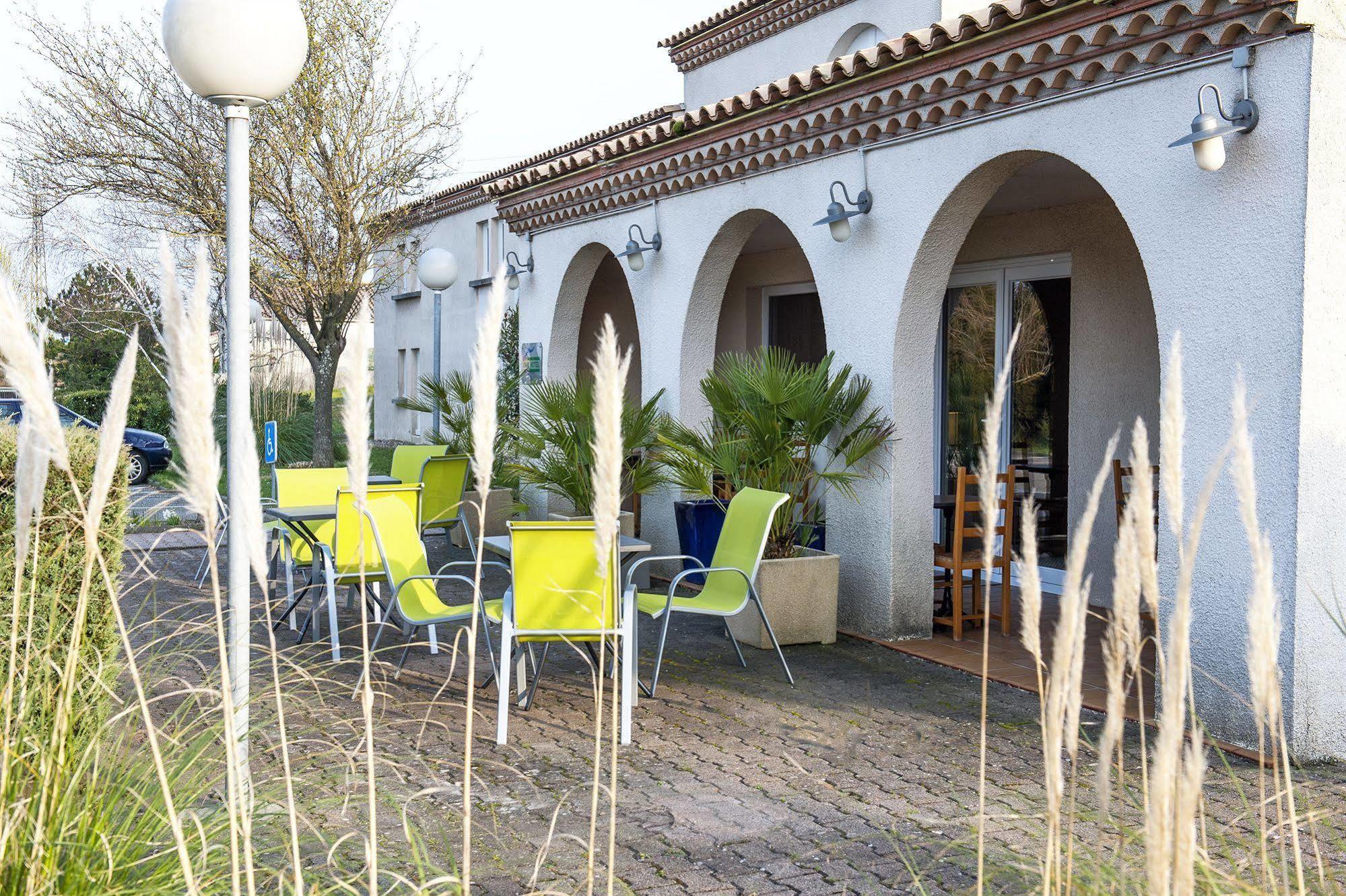 Brit Hotel Bosquet Carcassonne Cite Exterior photo