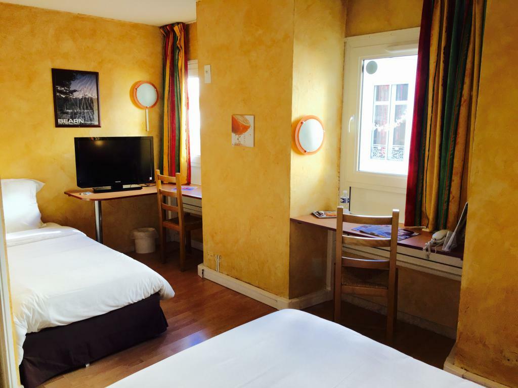 Brit Hotel Bosquet Carcassonne Cite Exterior photo